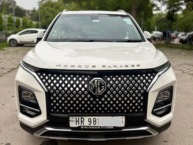 Used 2023 MG Hector Plus in Delhi