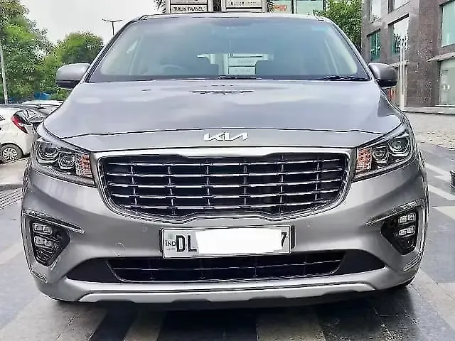 Used 2021 Kia Carnival in Delhi