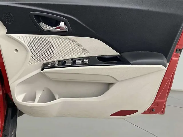 Used Mahindra XUV300 [2019-2024] W8 (O) 1.2 Petrol AMT in Chennai