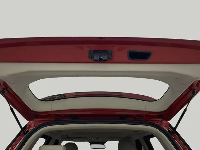 Used Mahindra XUV300 [2019-2024] W8 (O) 1.2 Petrol AMT in Chennai