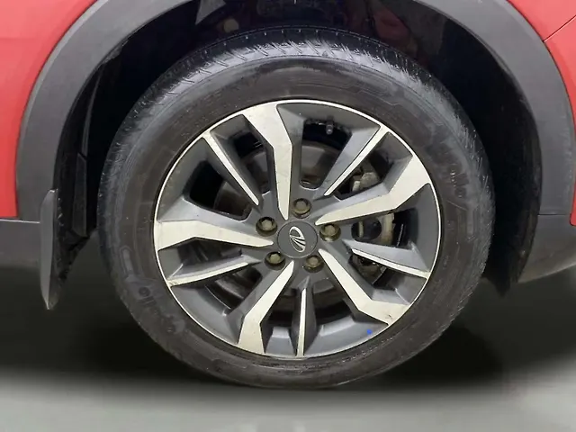 Used Mahindra XUV300 [2019-2024] W8 (O) 1.2 Petrol AMT in Chennai