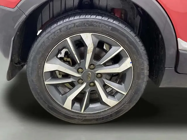 Used Mahindra XUV300 [2019-2024] W8 (O) 1.2 Petrol AMT in Chennai