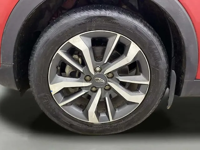 Used Mahindra XUV300 [2019-2024] W8 (O) 1.2 Petrol AMT in Chennai