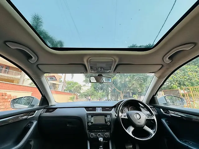 Used 2015 Skoda Octavia in Bangalore