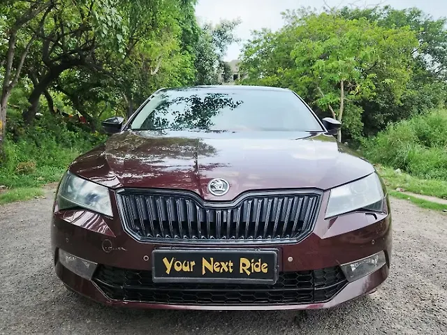 Used 2016 Skoda Superb in Delhi