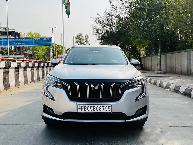 Used 2022 Mahindra XUV700 in Delhi
