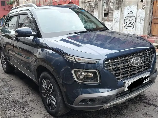 Used 2022 Hyundai Venue in Kolkata