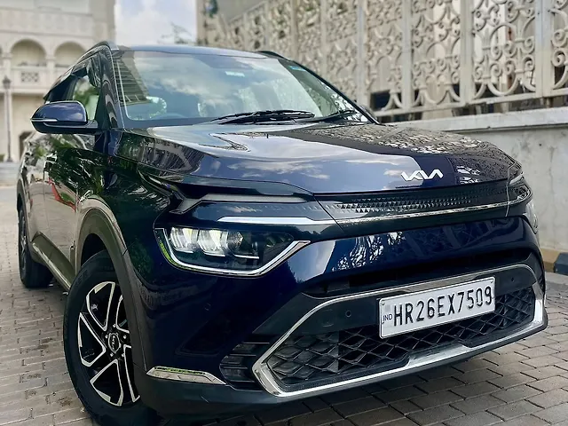 Used 2022 Kia Carens in Delhi