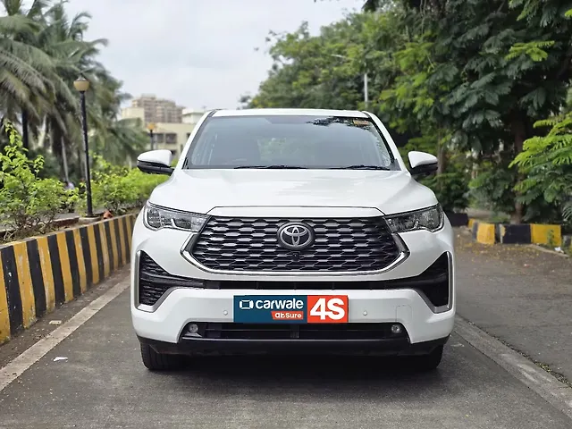 Used 2025 Toyota Innova Hycross in Mumbai