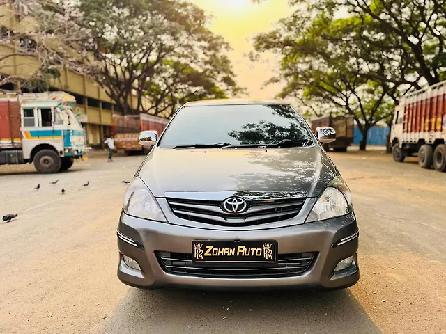 Used 2011 Toyota Innova in Thane