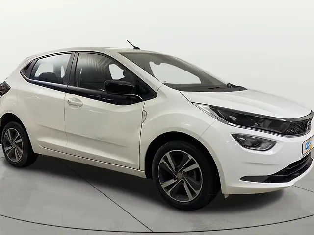 Used 2020 Tata Altroz in Delhi