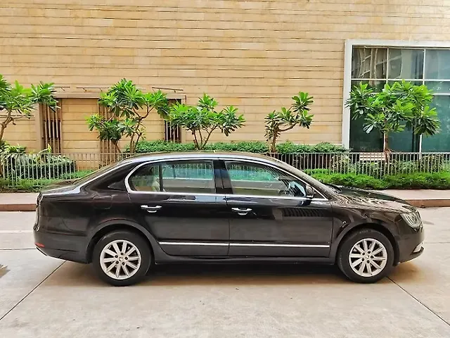 Used 2015 Skoda Superb in Mumbai