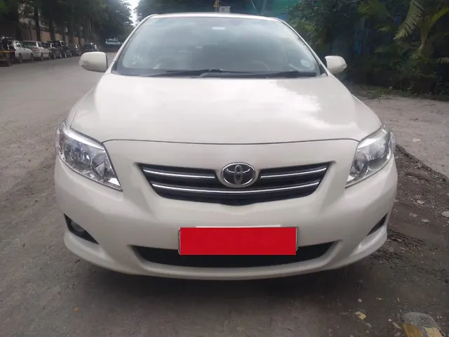 Used 2011 Toyota Corolla Altis in Mumbai