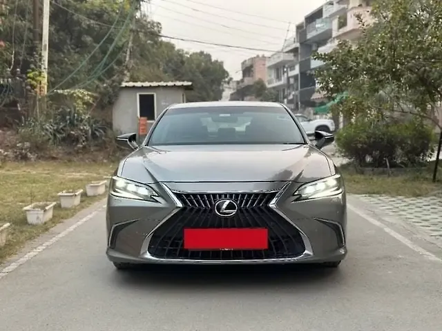 Used 2023 Lexus ES in Delhi