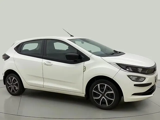 Used 2021 Tata Altroz in Mumbai