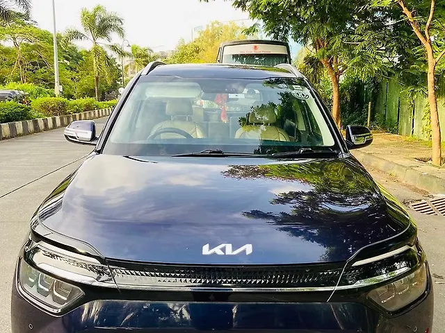 Used 2022 Kia Carens in Mumbai