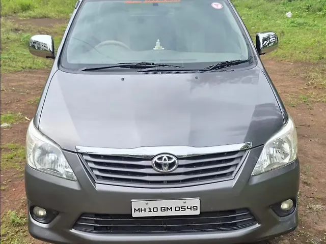 Used 2013 Toyota Innova in Sangli