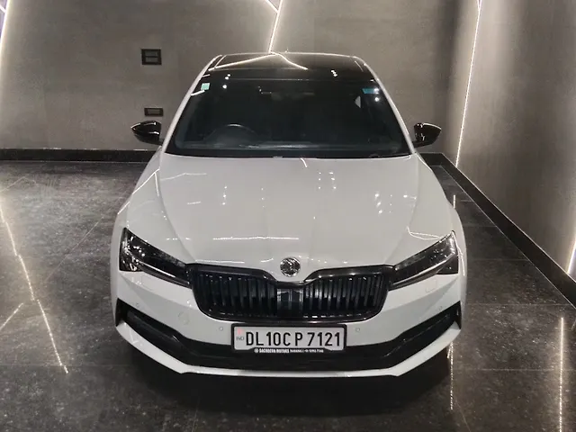 Used 2021 Skoda Superb in Delhi