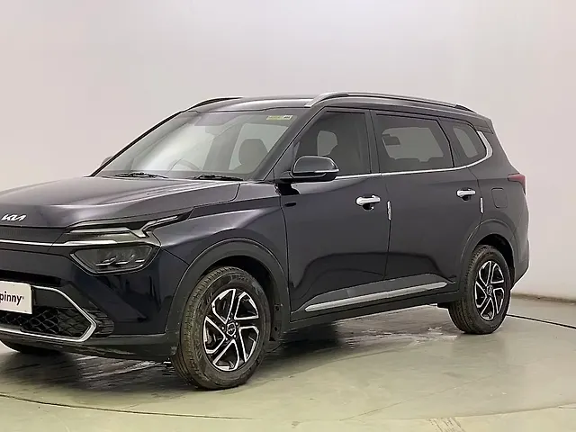Used 2022 Kia Carens in Kolkata