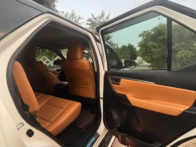 Used Toyota Fortuner 4X4 AT 2.8 Diesel in Meerut
