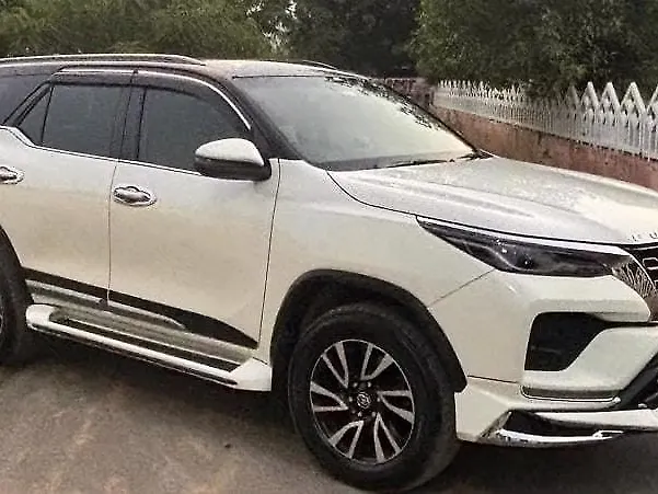 Used Toyota Fortuner 4X4 AT 2.8 Diesel in Meerut