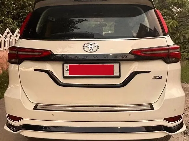 Used Toyota Fortuner 4X4 AT 2.8 Diesel in Meerut