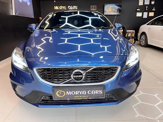 Used 2017 Volvo V40 in Pune