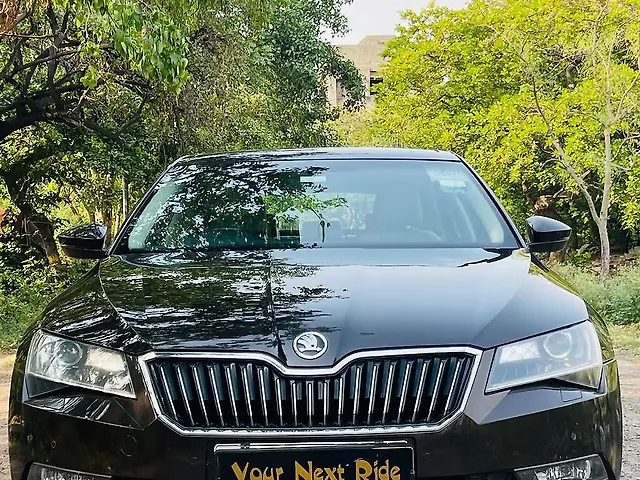 Used 2017 Skoda Superb in Delhi