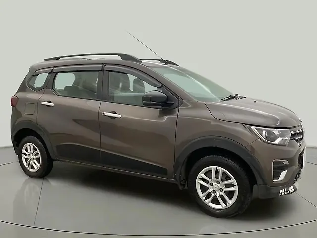 Used 2022 Renault Triber in Pune