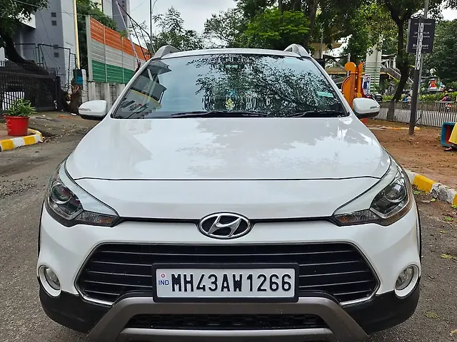 Used 2016 Hyundai i20 Active in Mumbai
