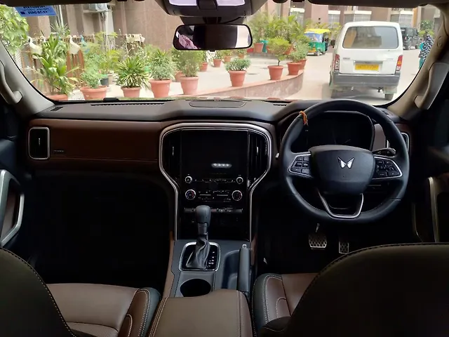 Used Mahindra Scorpio N Z8 L Petrol AT 7 STR [2022] in Delhi