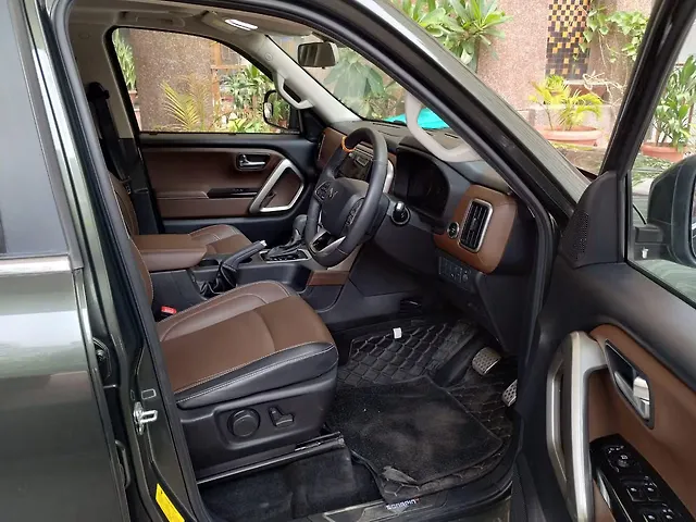 Used Mahindra Scorpio N Z8 L Petrol AT 7 STR [2022] in Delhi