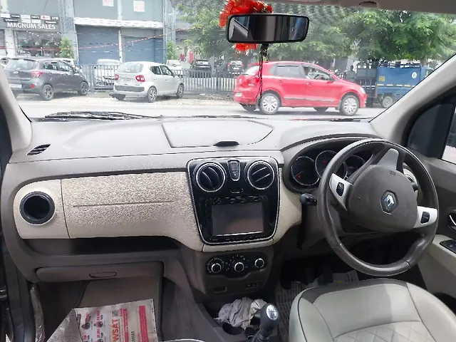Used Renault Lodgy 85 PS RXZ [2015-2016] in Dehradun
