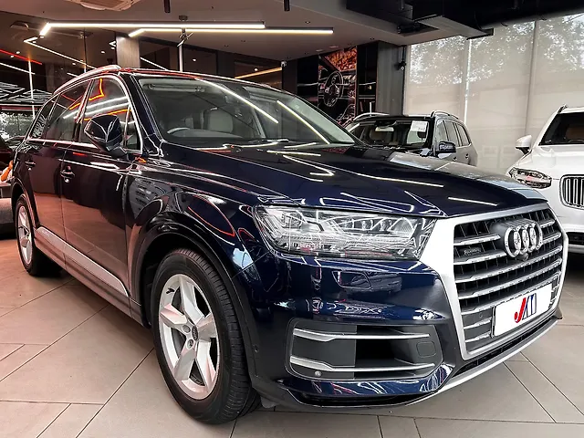 Used 2017 Audi Q7 in Ahmedabad Used 2017 Audi Q7 in Ahmedabad