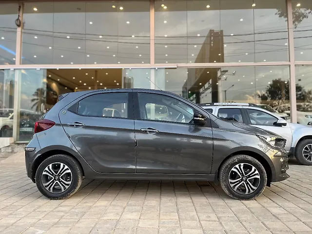Used Tata Tiago XT [2020-2023] in Bangalore