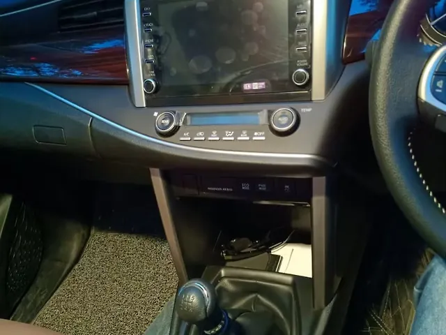 Used Toyota Innova Crysta VX 8 STR in Raipur Used Toyota Innova Crysta VX 8 STR in Raipur