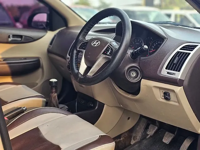 Used Hyundai i20 [2010-2012] Sportz 1.2 BS-IV in Nashik