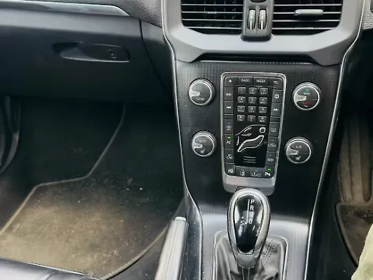 Used Volvo V40 [2016-2019] D3 R-Design in Kanpur