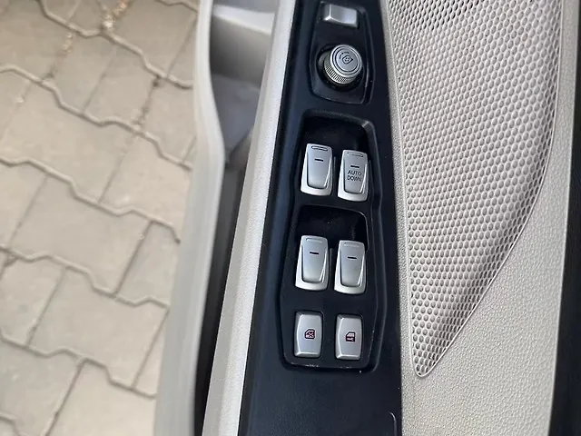 Used Mahindra XUV300 [2019-2024] W6 1.2 Petrol in Kharar