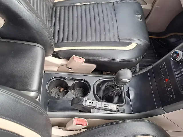 Used Mahindra XUV500 [2015-2018] W6 in Rudrapur