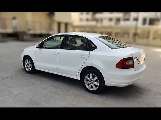 Used Skoda Rapid [2014-2015] 1.5 TDI CR Ambition with Alloy Wheels in Pune