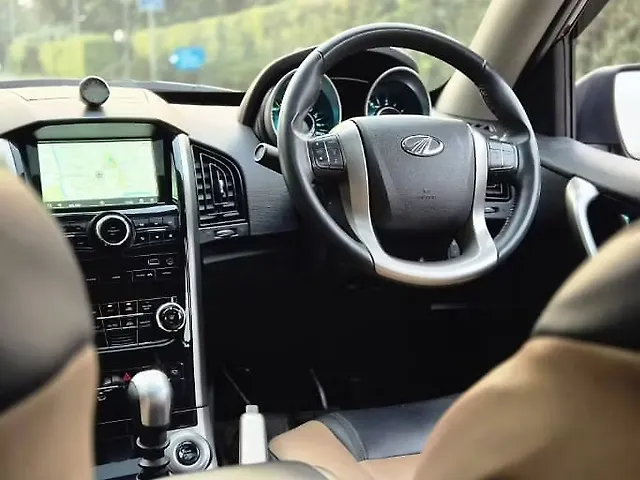 Used Mahindra XUV500 W9 [2018-2020] in Delhi