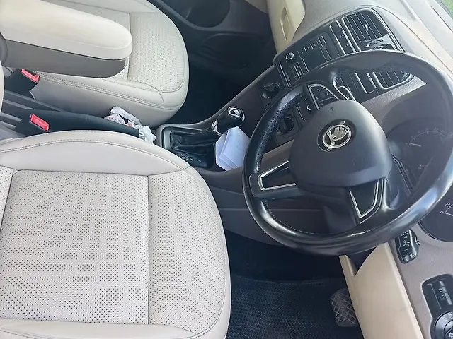 Used Skoda Rapid [2014-2015] 1.5 TDI CR Ambition AT in Chandigarh