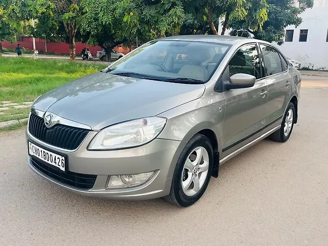 Used Skoda Rapid [2014-2015] 1.5 TDI CR Ambition AT in Chandigarh