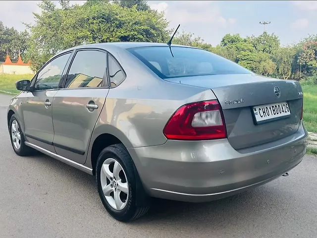 Used Skoda Rapid [2014-2015] 1.5 TDI CR Ambition AT in Chandigarh