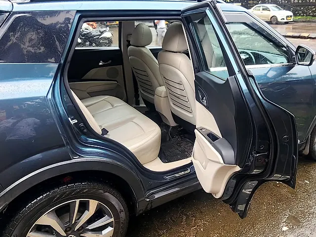 Used Mahindra XUV300 [2019-2024] W8 (O) 1.5 Diesel AMT in Mumbai