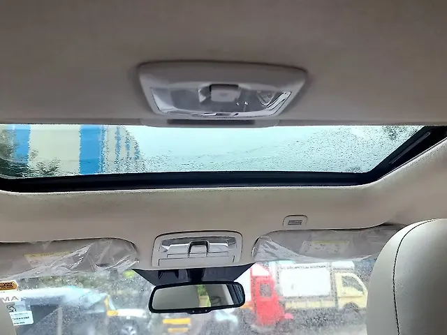 Used Mahindra XUV300 [2019-2024] W8 (O) 1.5 Diesel AMT in Mumbai