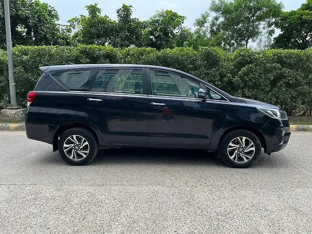 Used Toyota Innova Crysta [2016-2020] 2.4 G 7 STR [2016-2017] in Delhi