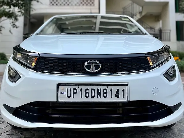 Used 2023 Tata Altroz in Delhi