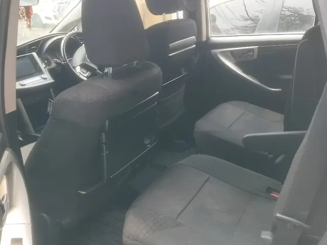 Used Toyota Innova Crysta [2016-2020] 2.4 V Diesel in Lucknow